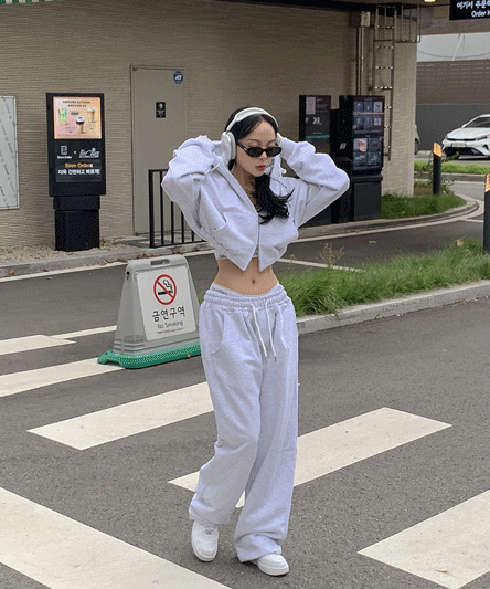 [Strong recommendation/Mongle fit] UNISEX Fluffy Fabric Oversized Long Two-Way Slit Sweatsuit pt