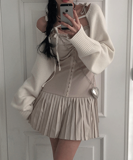[Recommendation for styling🖤/Valley Core] Hook Ribbon Shirring Pleats Mini Dress - 2 colors